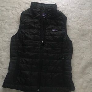 Patagonia Primaloft Vest - black, women’s small